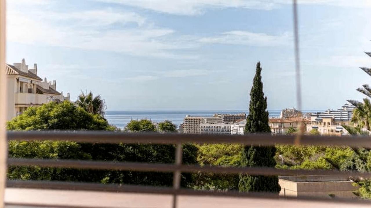 797 Holiday Rentals - Piso Para 4 Con Amplia Terraza Al Jardin Y Al Mar Benalmádena Exterior photo
