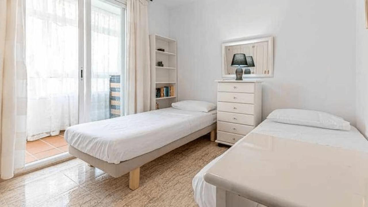797 Holiday Rentals - Piso Para 4 Con Amplia Terraza Al Jardin Y Al Mar Benalmádena Exterior photo